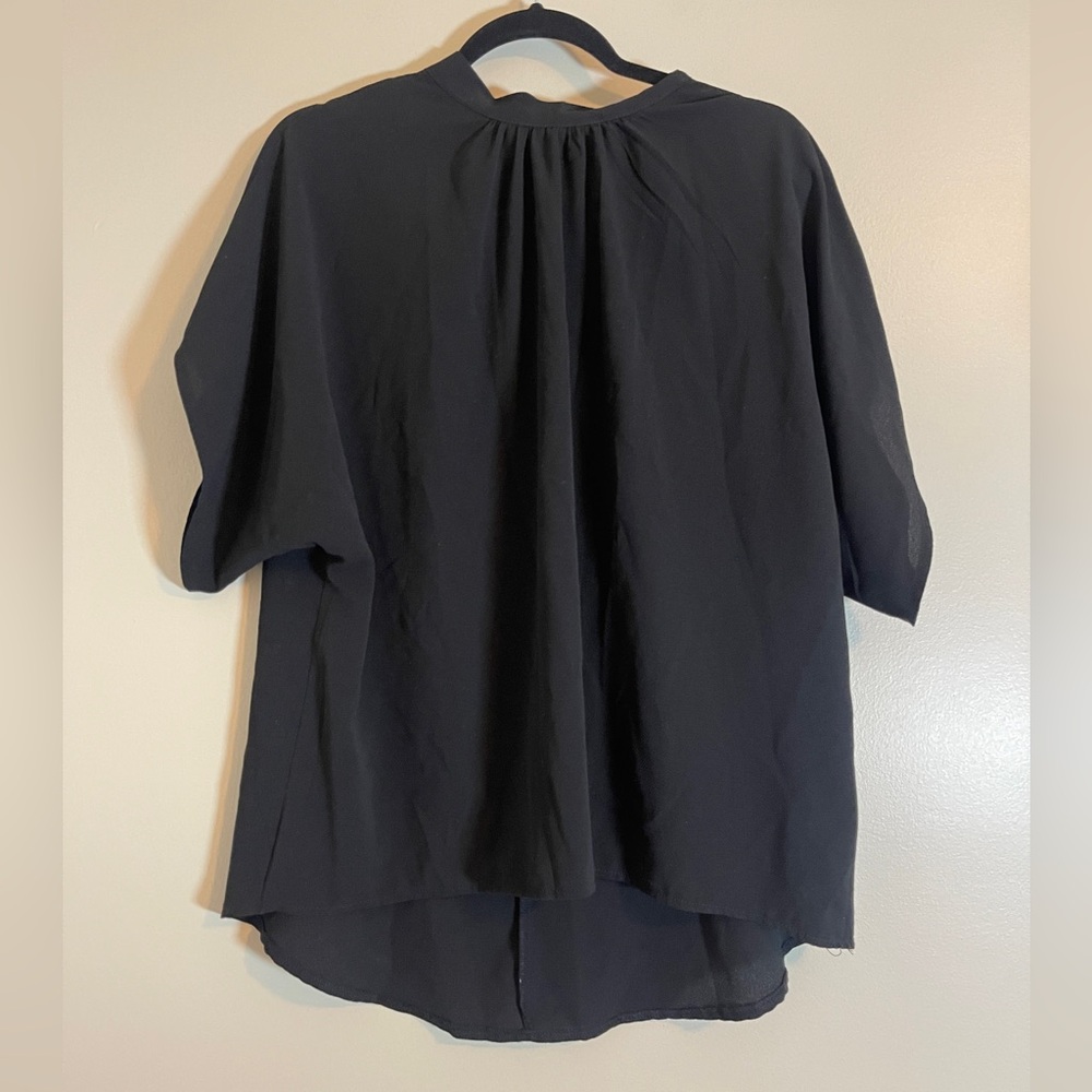 Womens Blouse Size XL Black Keyhole Back Tie Short Sleeves Flowy Casual Top